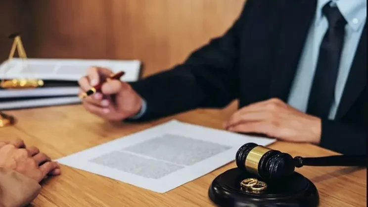 استشارة محامي طلاق في مكة 2023